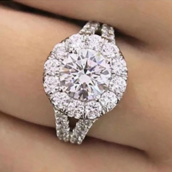 New Women’s 925 Silver Luxury Round Cut Diamond Ring - Picture 5 of 5